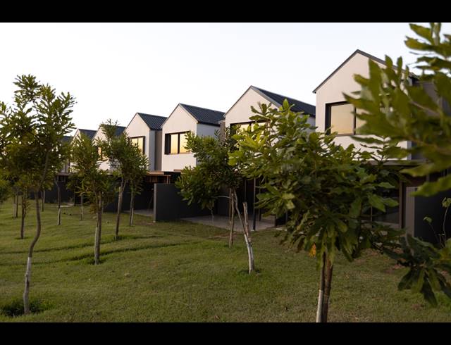 2 BEDROOM TOWNHOUSE TO LET IN ELALENI COASTAL FOREST ESTATE